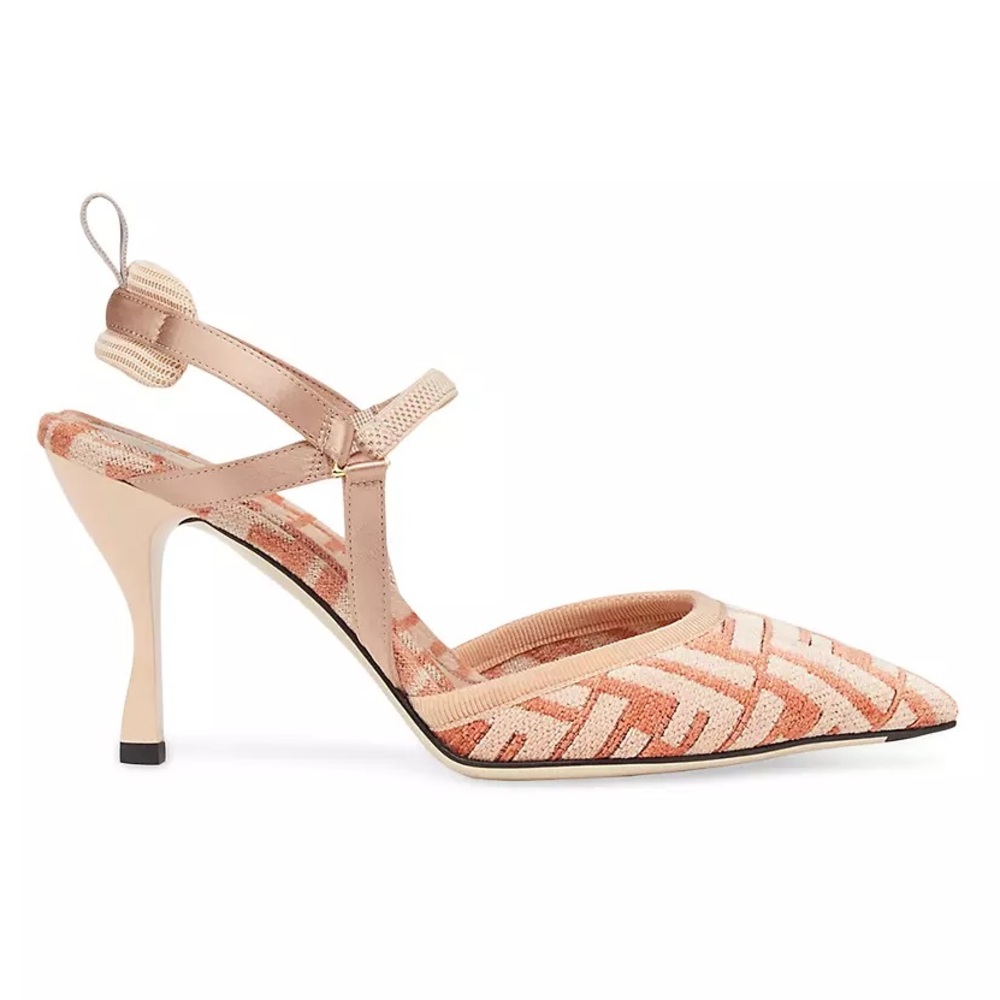 Fendi Colibri in Lite Pink size 39